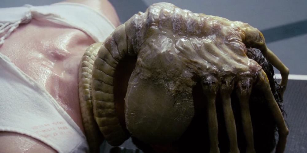 [Alien] L’inquietante Facehugger contro le apnee notturne