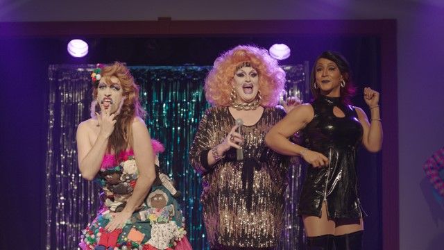 Le ragazze del Pandora’s box: in streaming la commedia sul mondo delle drag queen