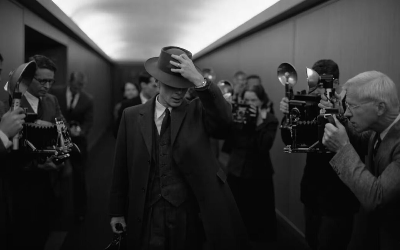 Oppenheimer, il trailer del nuovo film diretto da Christopher Nolan