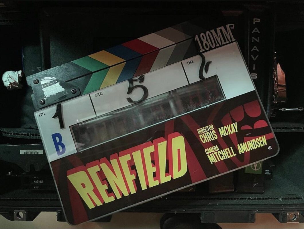 Renfield, il film con Nicolas Cage nei panni di Dracula, arriverà in sala con il rating "Vietato ai Minori"