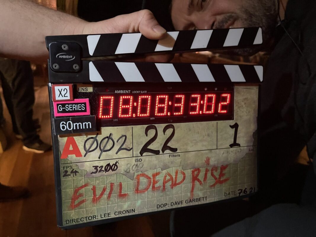 Evil Dead Rise: in Italia si intitolerà La Casa – Il Risveglio del Male, ecco il poster