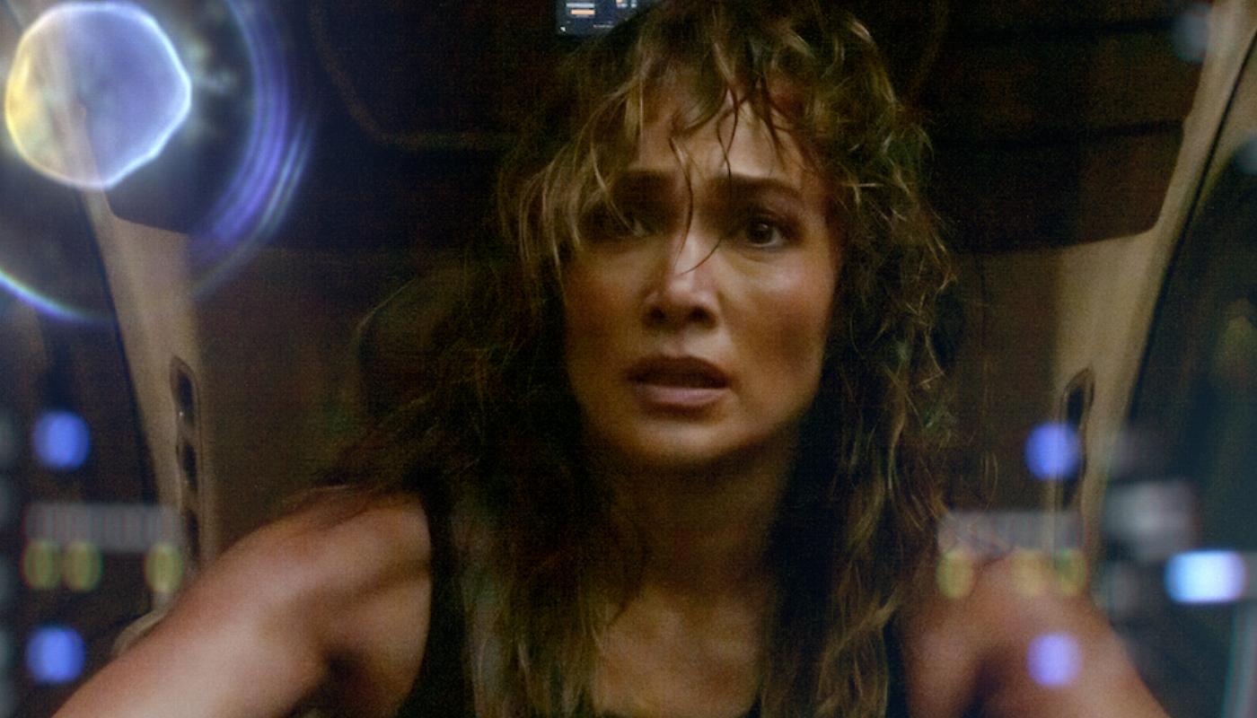 atlas, il trailer del film netflix con jennifer lopez